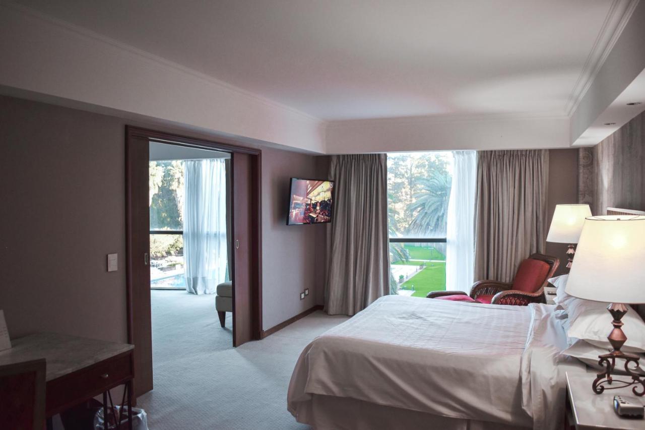 Sheraton Pilar Hotel & Convention Center Luaran gambar