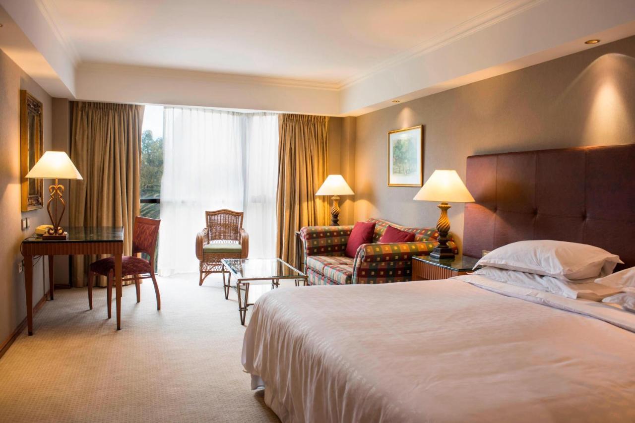 Sheraton Pilar Hotel & Convention Center Luaran gambar