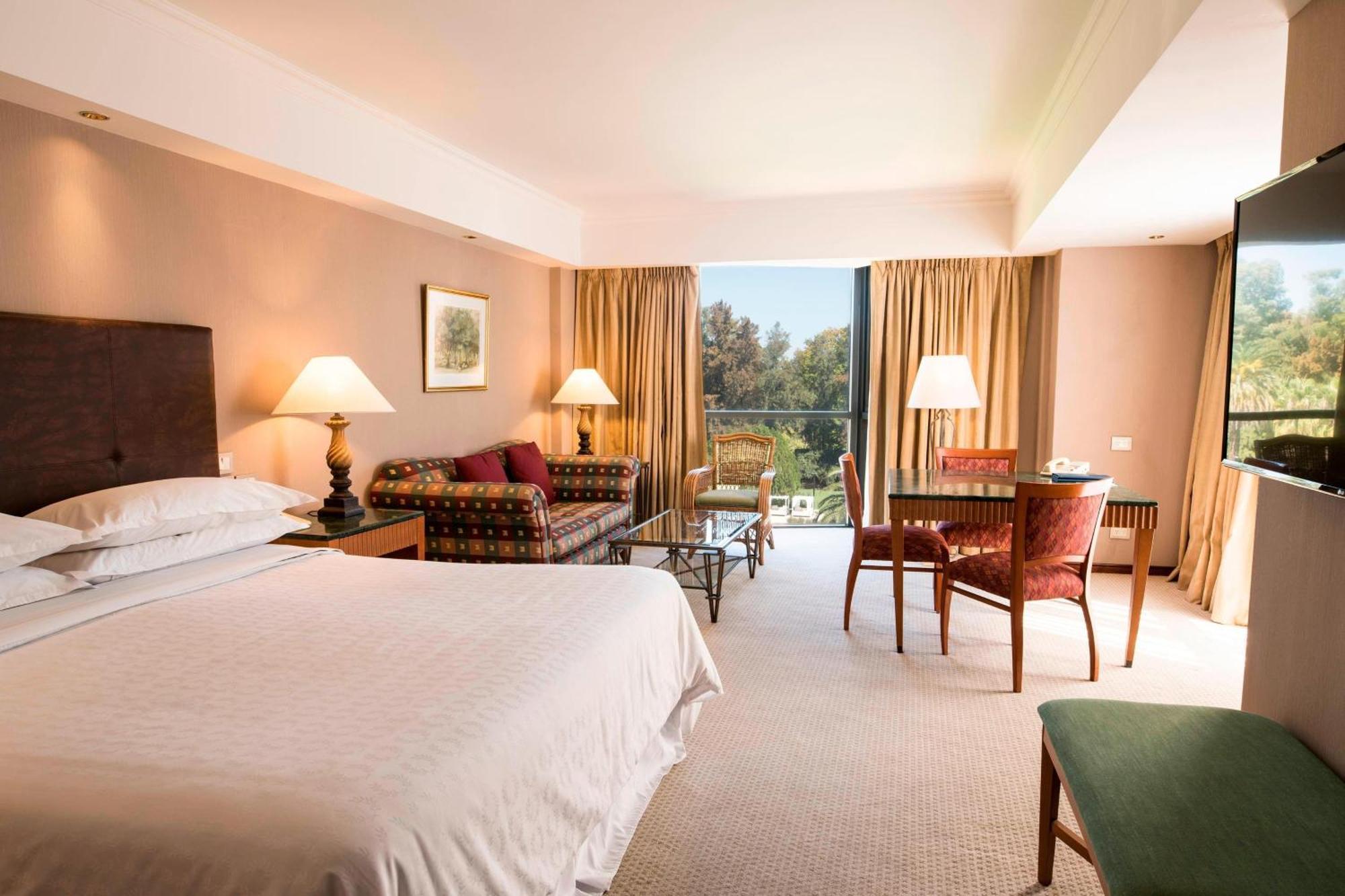 Sheraton Pilar Hotel & Convention Center Luaran gambar